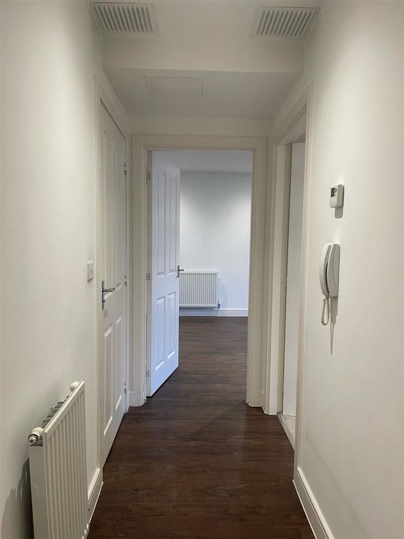 Property photo 2 of 9 90899137-1810-489B-A808-Bd4A308Fd0Ef.Jpg