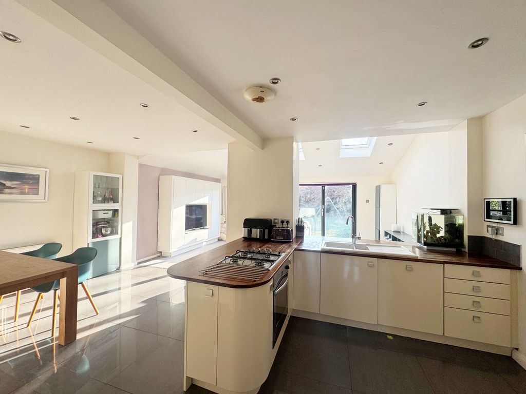 Property photo 2 of 14 Kitchen Diner