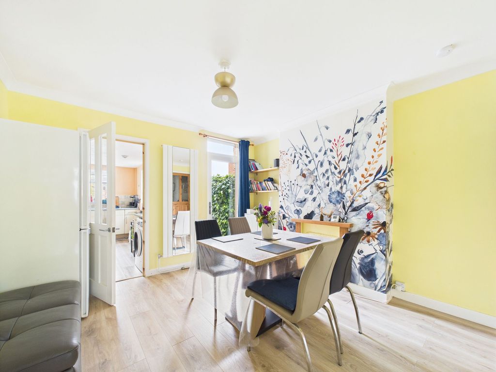 Property photo 3 of 14 Dining Room