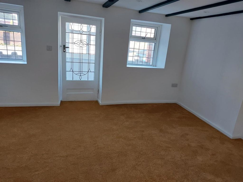 Property photo 2 of 34 Loinge.Jpg