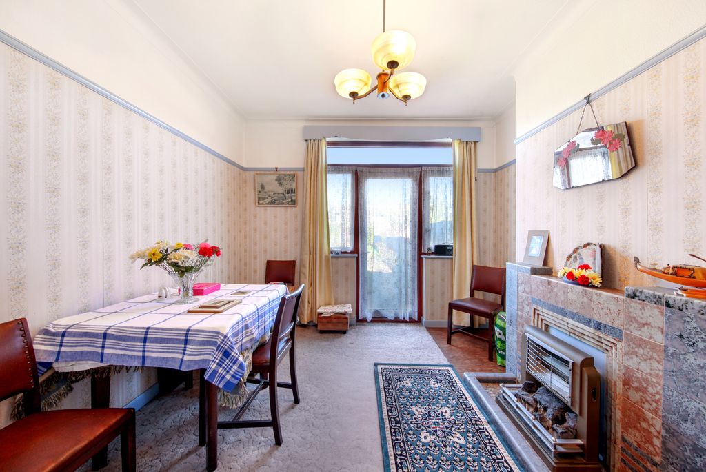 Property photo 3 of 11 Dining Room