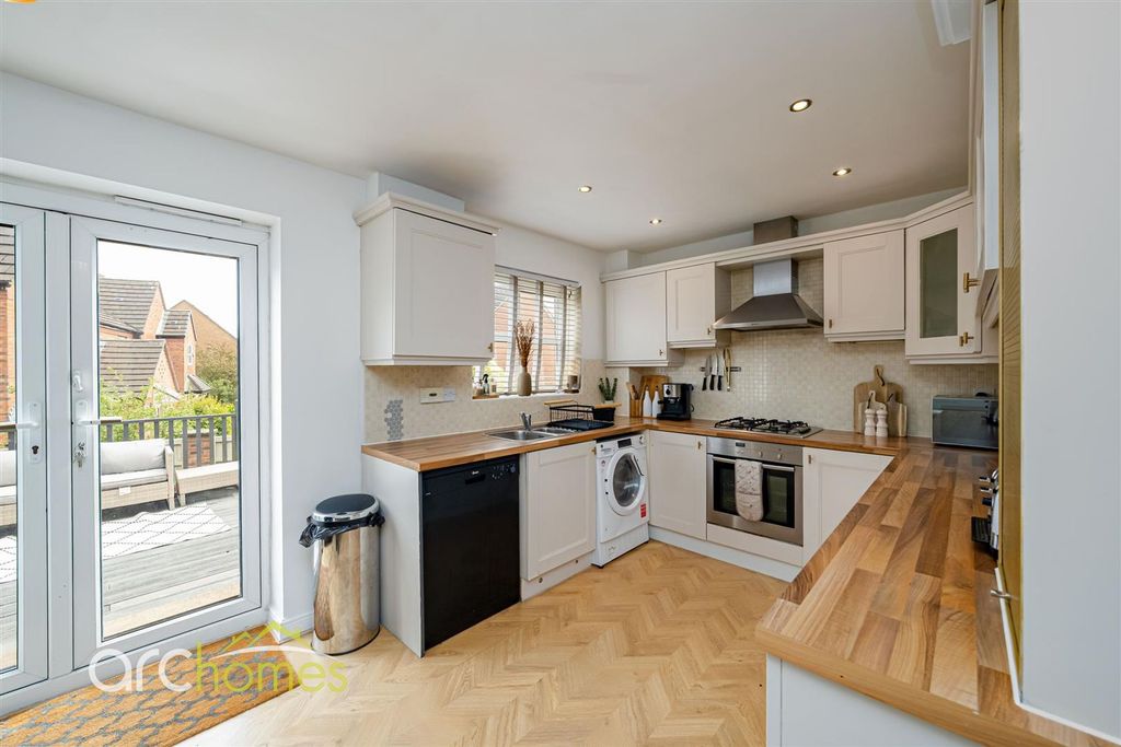 Property photo 3 of 29 Gadfield-8.Jpg