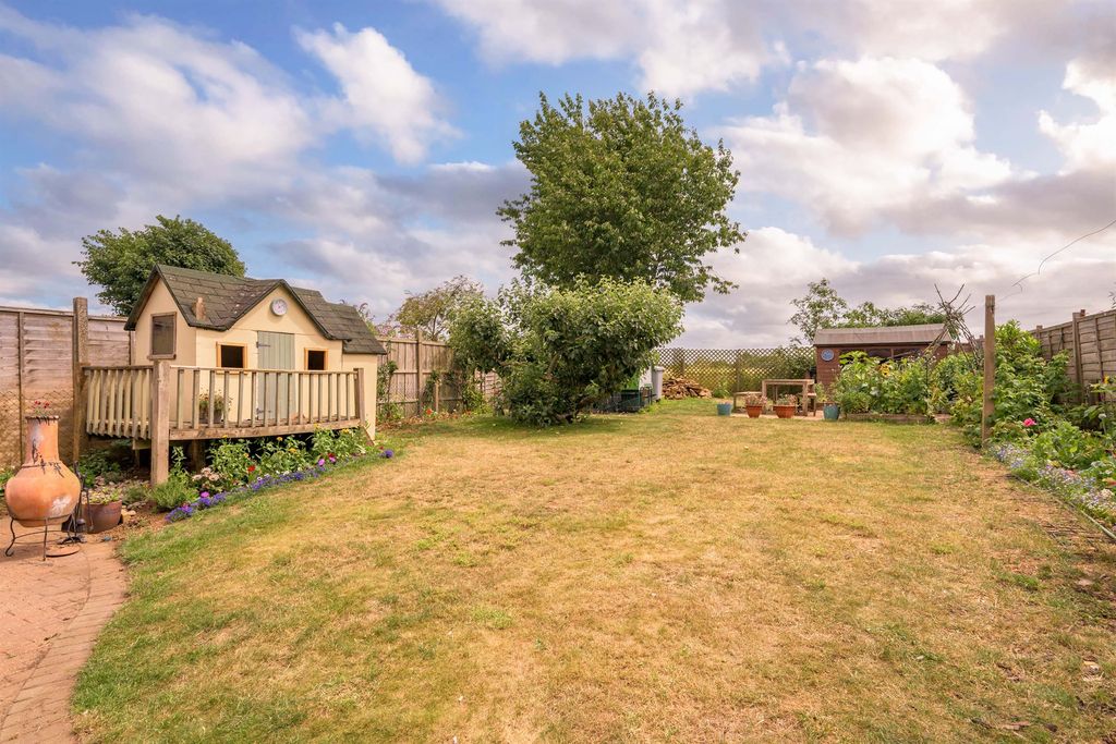 Property photo 2 of 20
