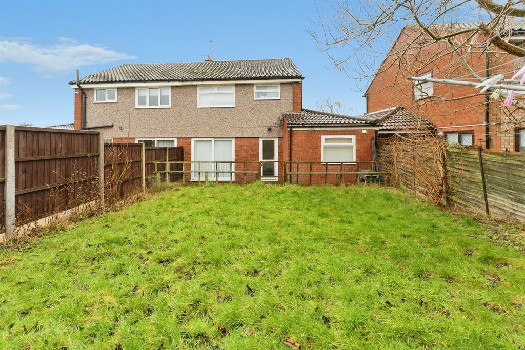 Property photo 2 of 20