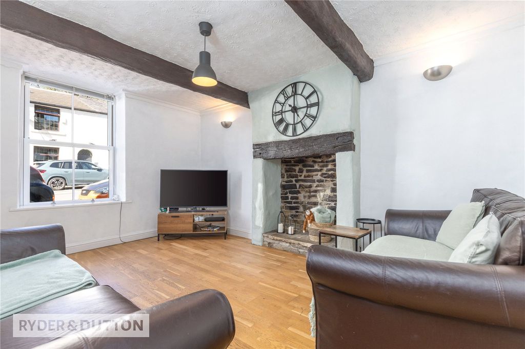 Property photo 2 of 18 Living Room