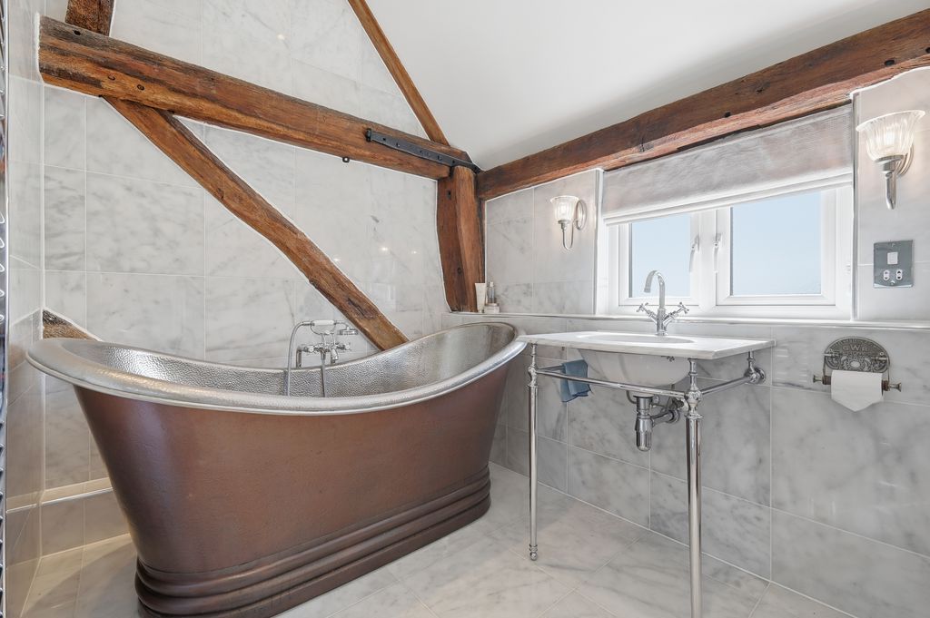Additional image 26 of 5 bed barn conversion for saleThe Barn, Church Street, Billericay CM11