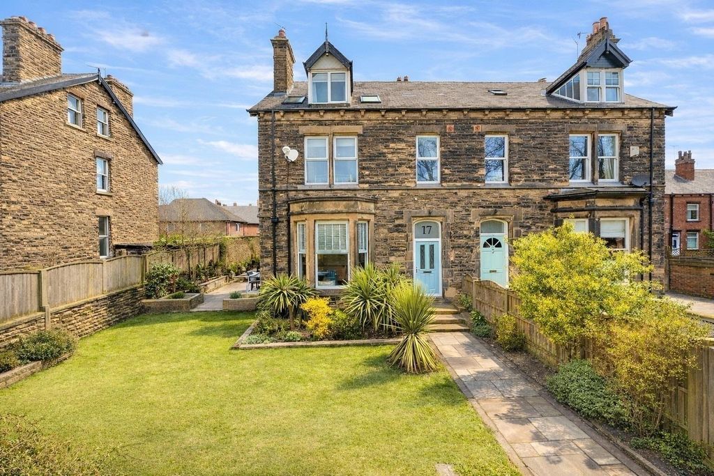 Property photo 1 of 29 Front