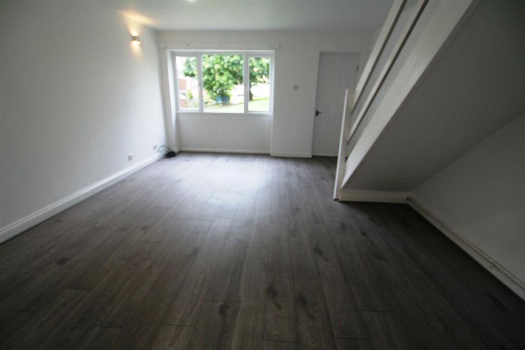 Property photo 2 of 6 Medway200,Lounge2.Jpg