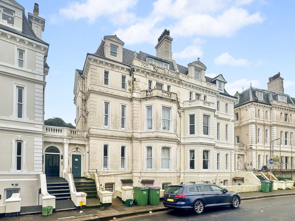 Property photo 3 of 13 Augusta Gardens