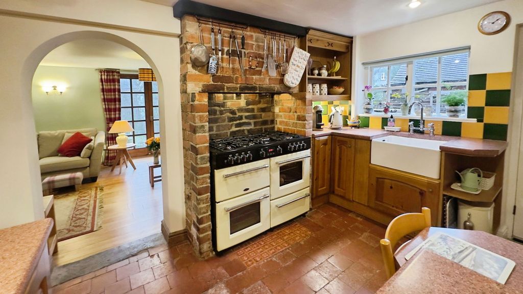 Property photo 3 of 45