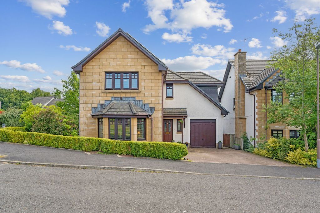 Property photo 1 of 43