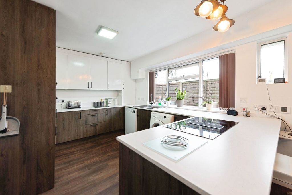 Property photo 2 of 18 Pbox-Img.Jpg