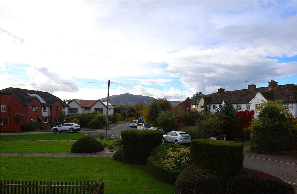 Property photo 3 of 21 Picture No. 06