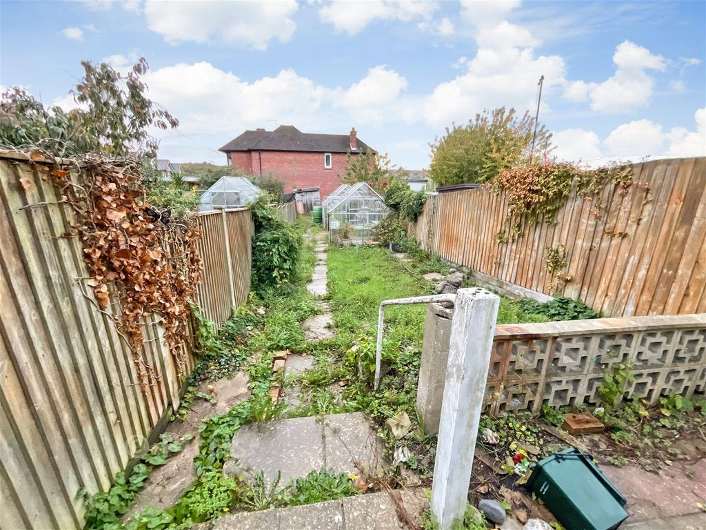 Property photo 2 of 10 Garden