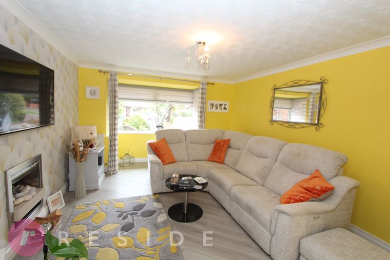 Property photo 2 of 25 Lounge