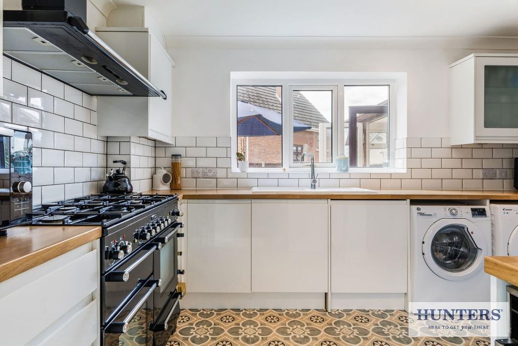 Property photo 3 of 27 95572_4 The Chestnuts Hensall  (8) - Copy_Low.Jpg