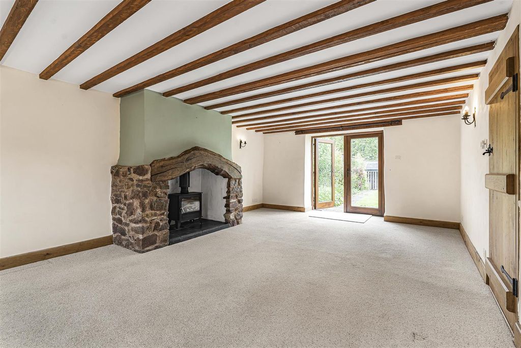 Property photo 2 of 48 24_82230.Jpg