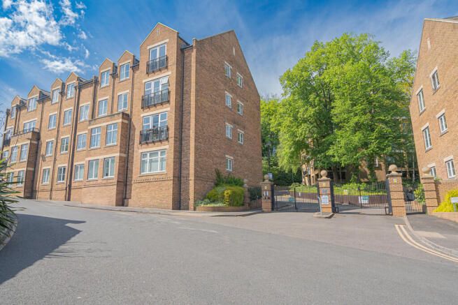 Property photo 1 of 6