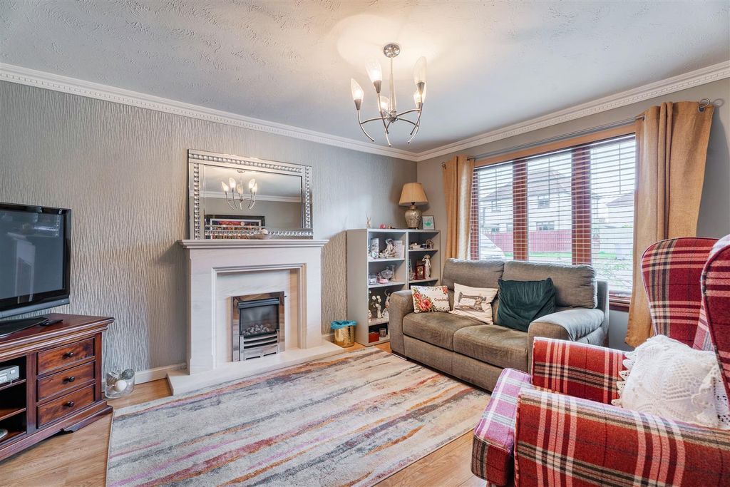 Property photo 2 of 38 Rowantree-16.Jpg