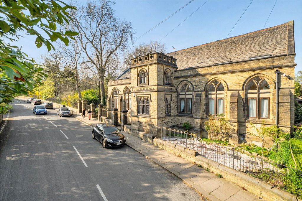 Property photo 1 of 27 Picture No. 03