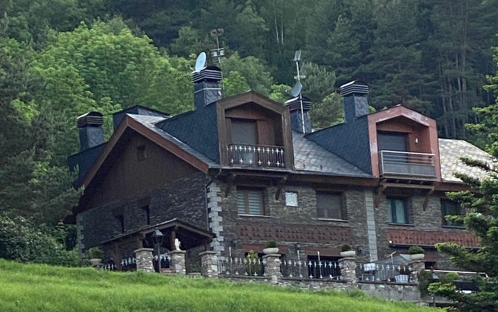 Property photo 3 of 16