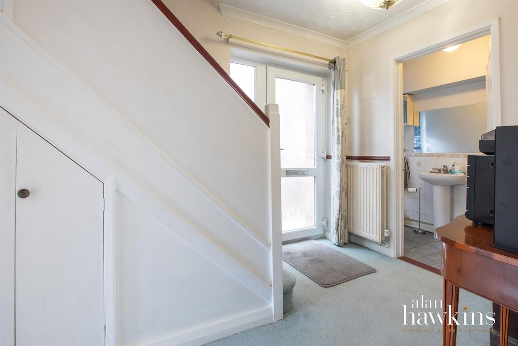 Property photo 3 of 11 3498-6.Jpg