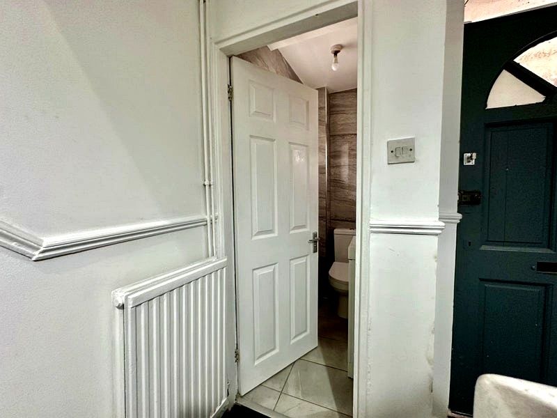 Property photo 1 of 2