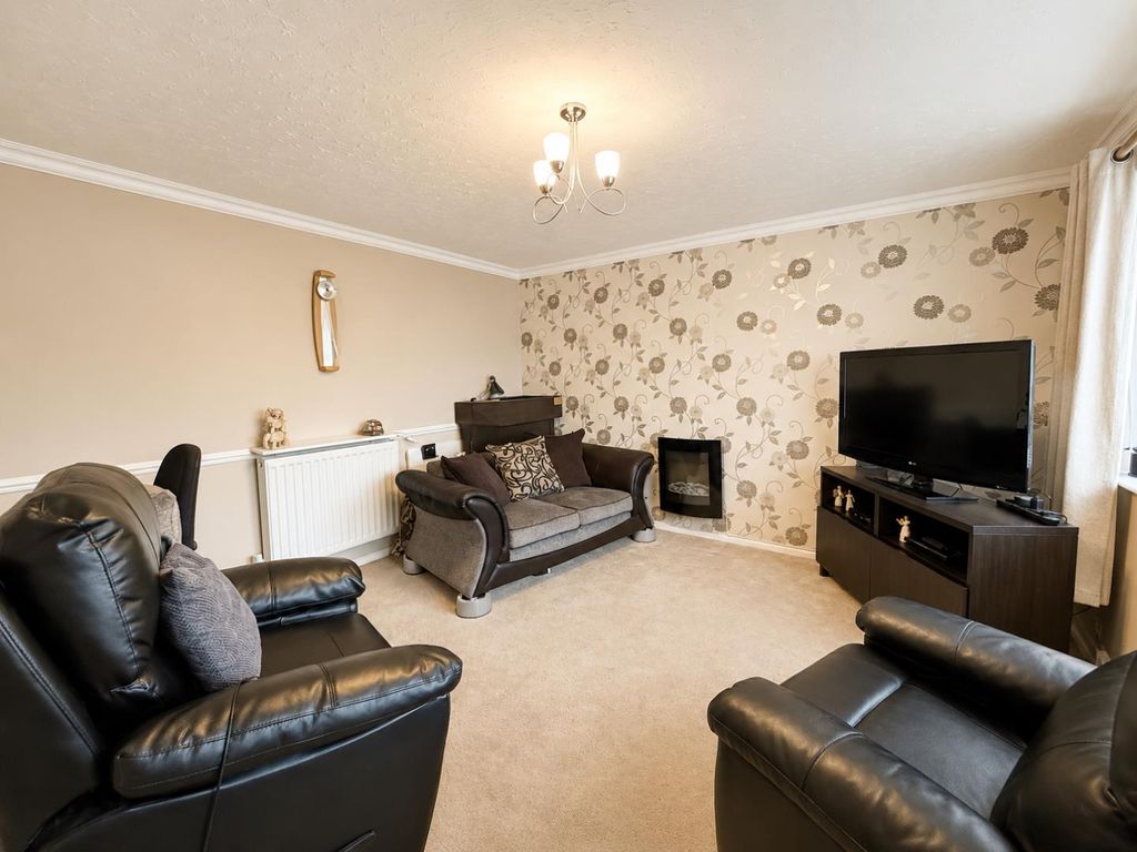Property photo 3 of 15 5d153De2-05d4-444A-89c2-d591163Baea2.Png
