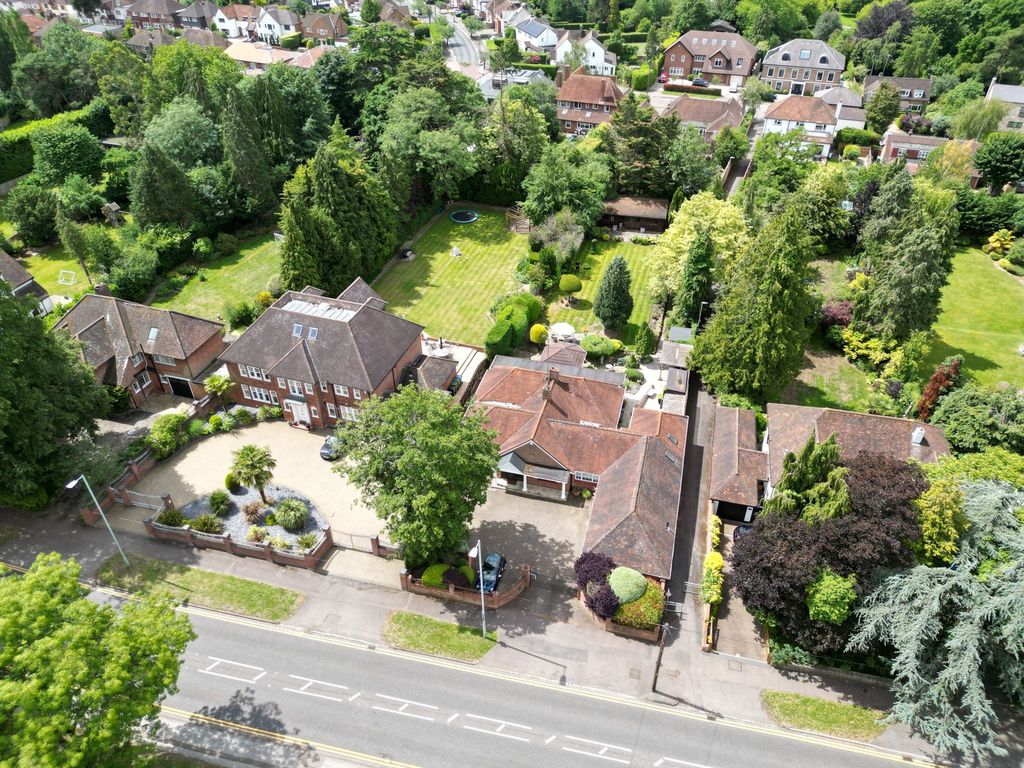 Property photo 1 of 37