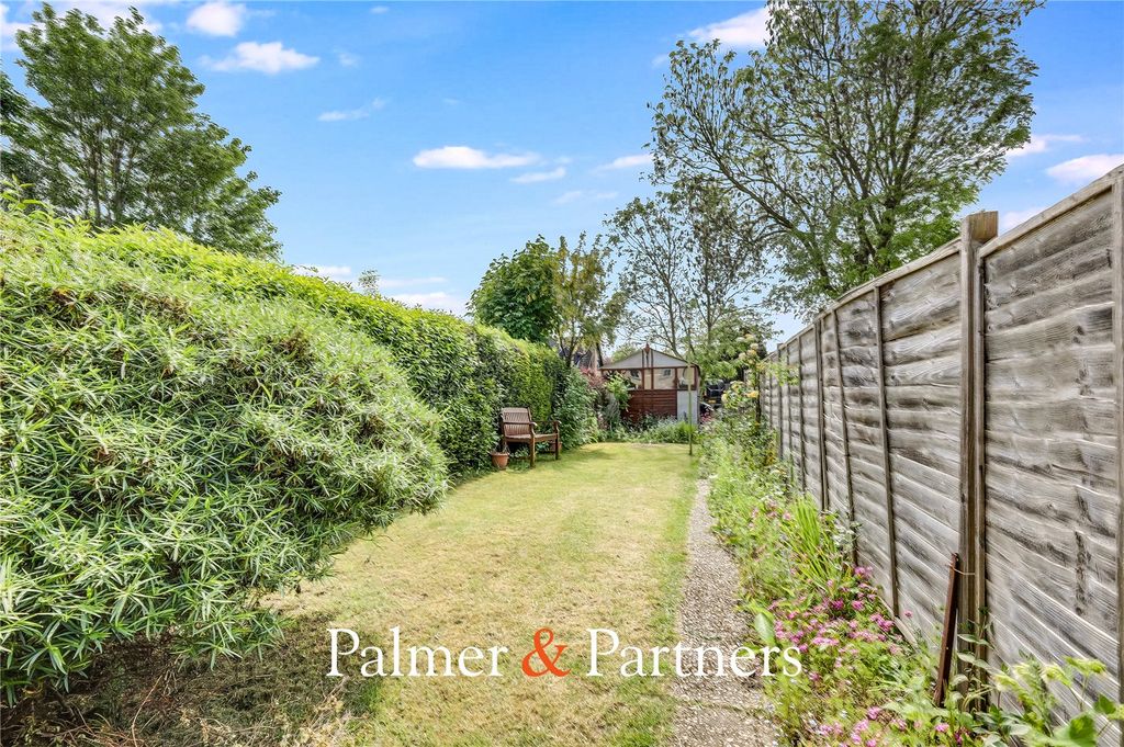 Property photo 2 of 17 Picture No. 14