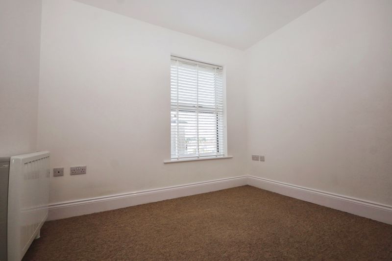 Property photo 3 of 5 Photo 4