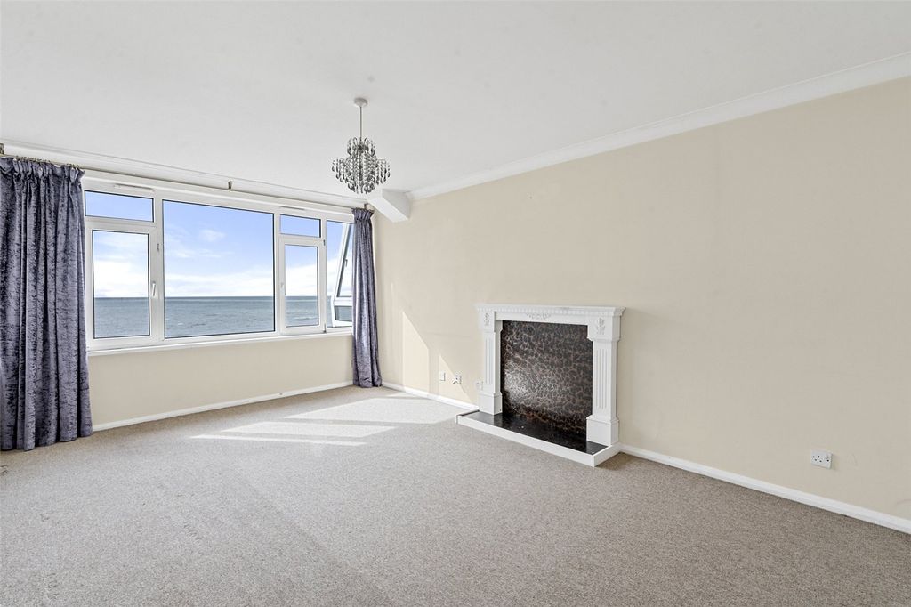 Property photo 3 of 19 Picture No. 14