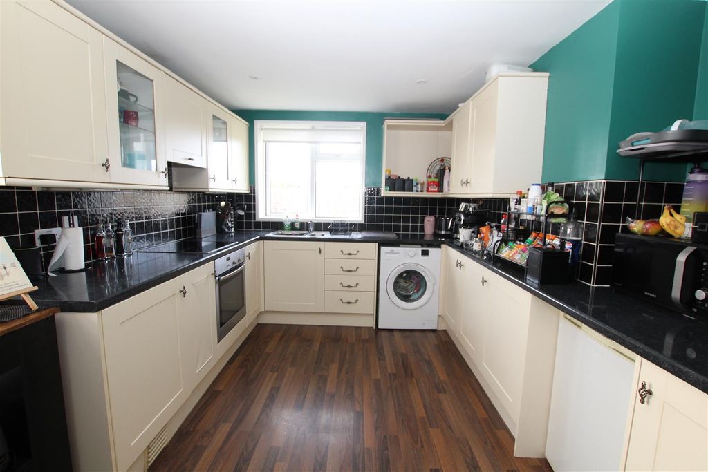 Property photo 3 of 9 Img_0045.Jpg