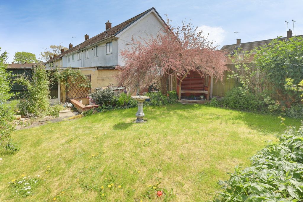 Property photo 2 of 20