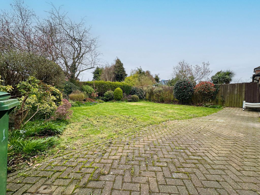 Property photo 3 of 23