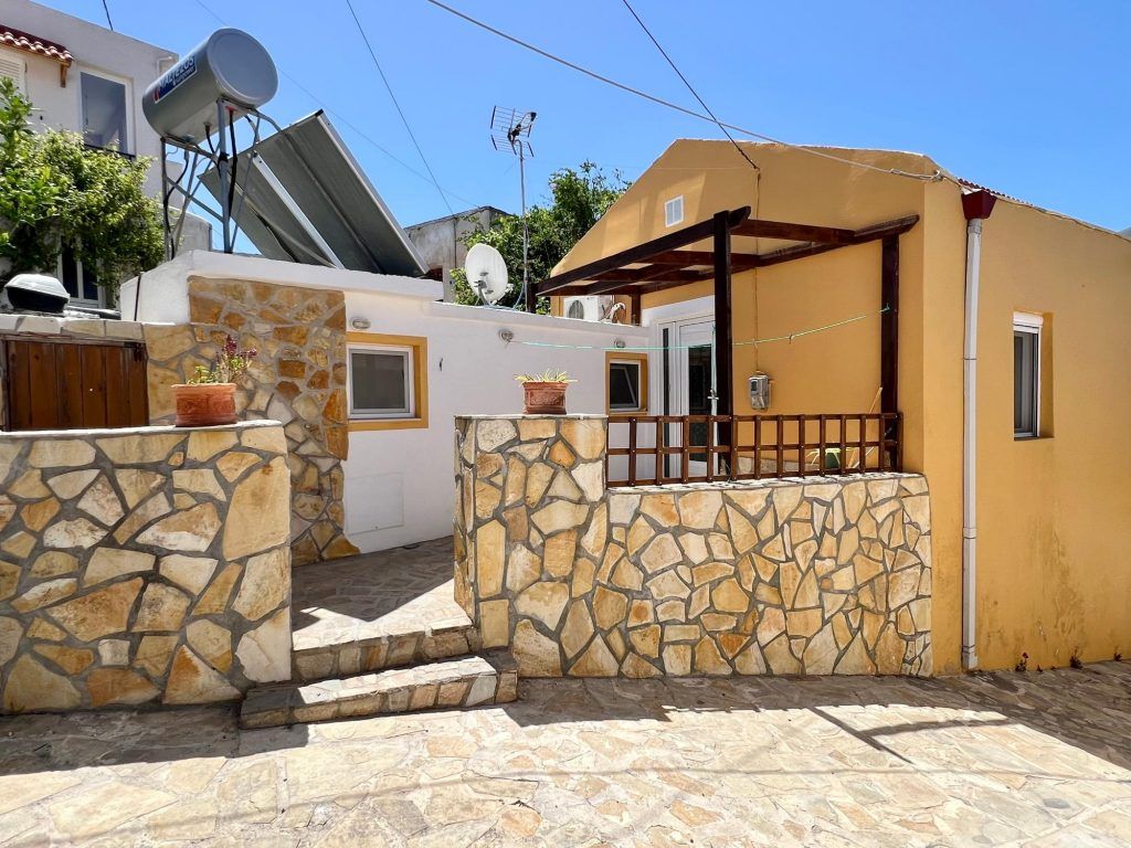 Property photo 1 of 28