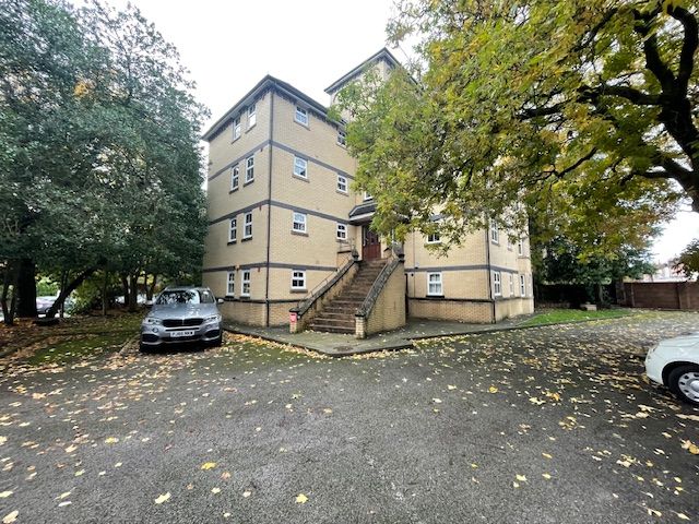 Property photo 1 of 12