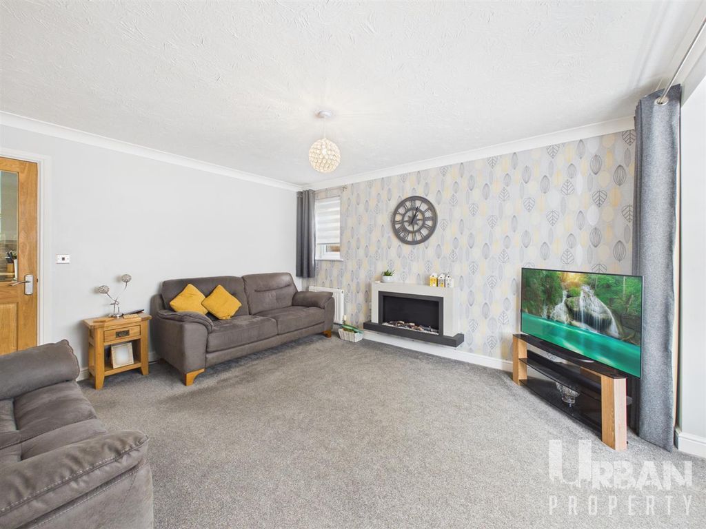 Property photo 3 of 16 Cam03038G0-Pr0240-Still010.Jpg