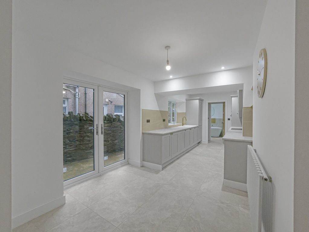 Property photo 1 of 35