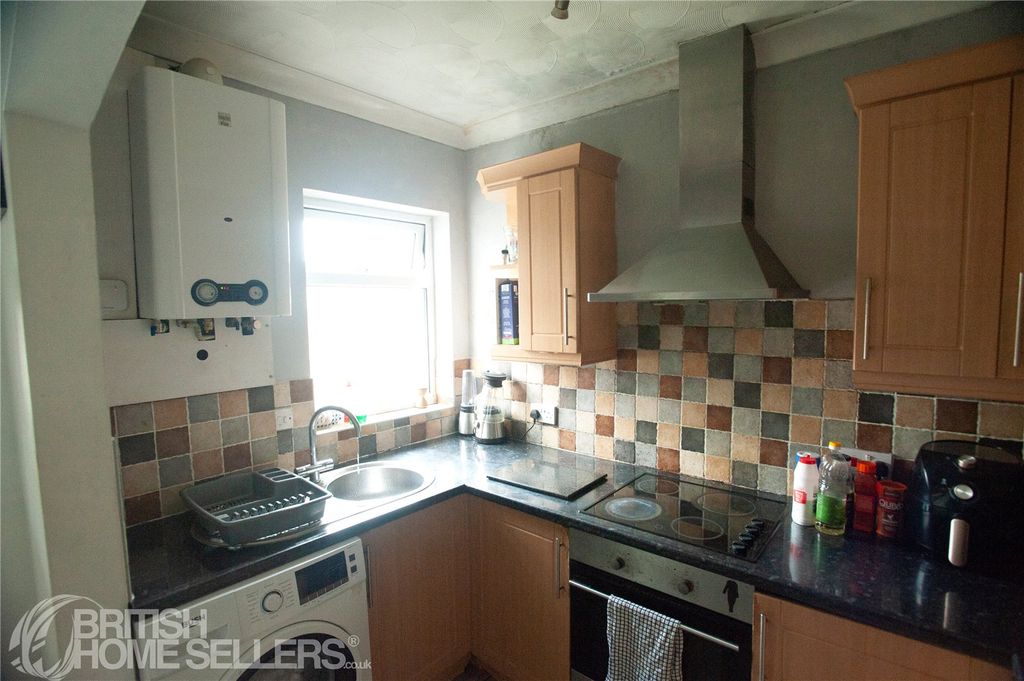 Property photo 3 of 31 Picture No. 24