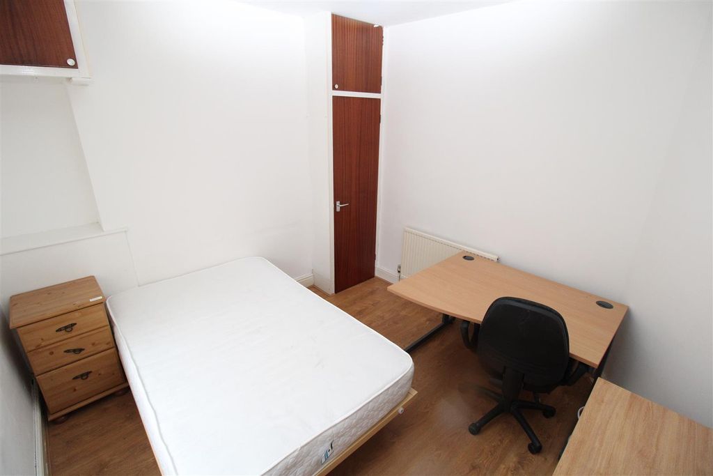 Property photo 1 of 4