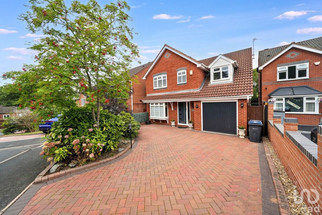 Property photo 1 of 43