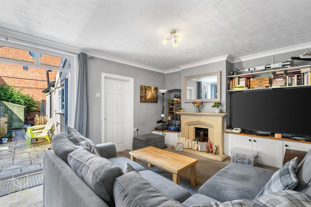Property photo 2 of 13
