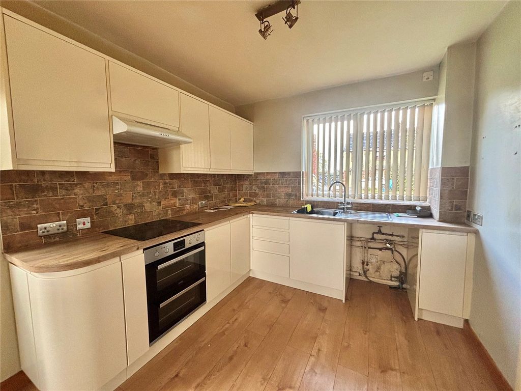 Property photo 3 of 19 Picture No. 10