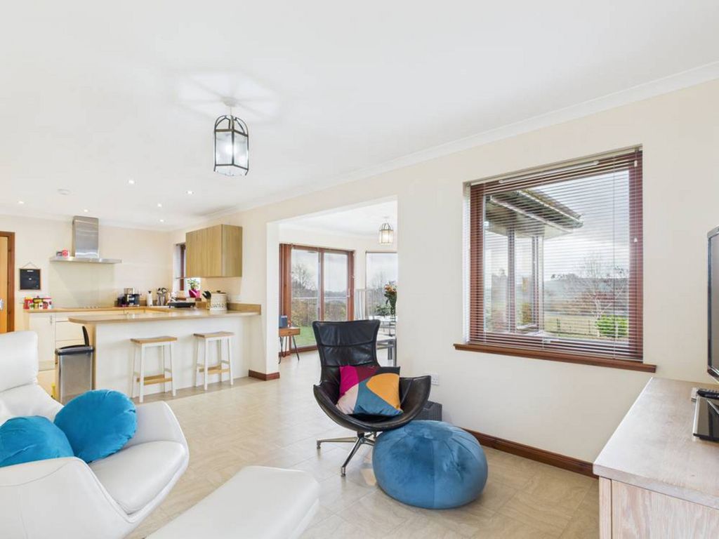 Property photo 3 of 37