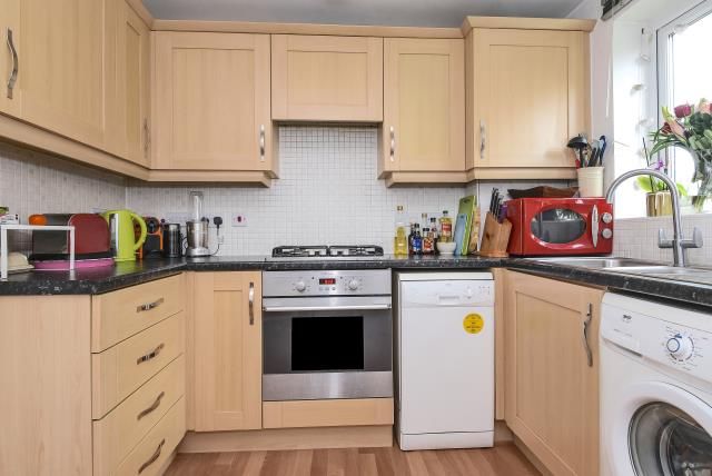 Property photo 3 of 13 Kitchen