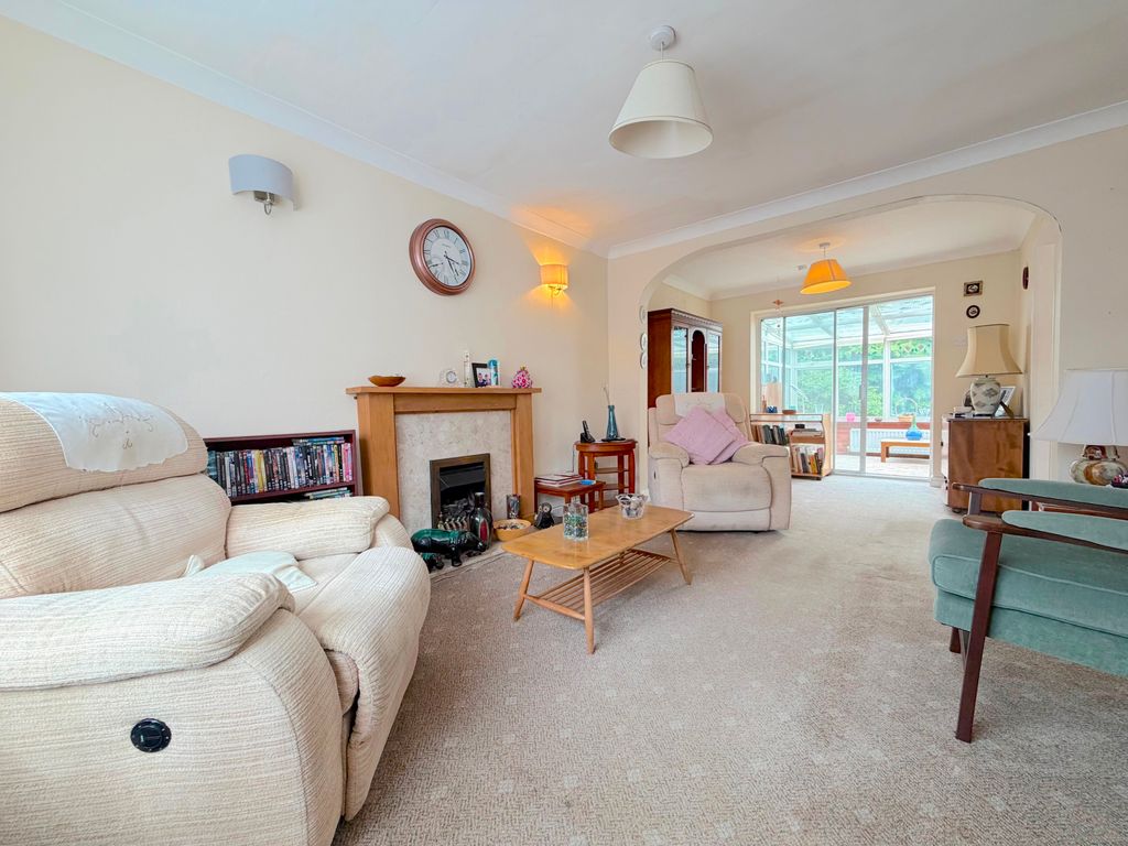Property photo 3 of 17