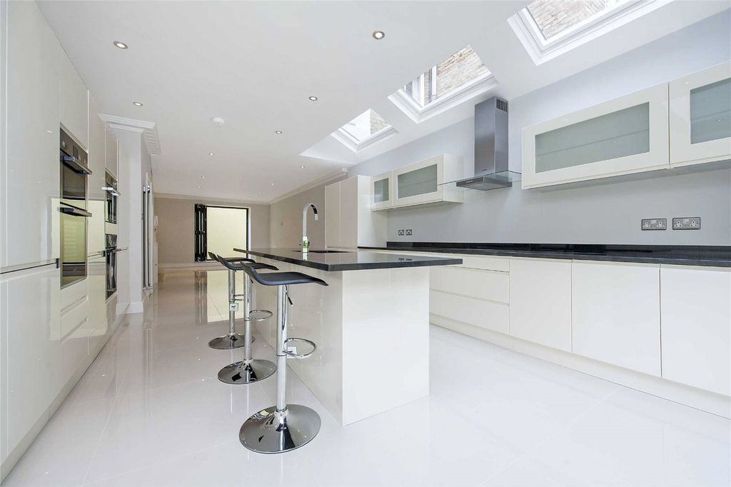 Property photo 1 of 16 Photo