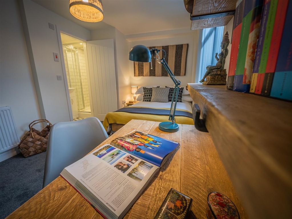 Property photo 3 of 9 P1210711-Hdr.Jpg