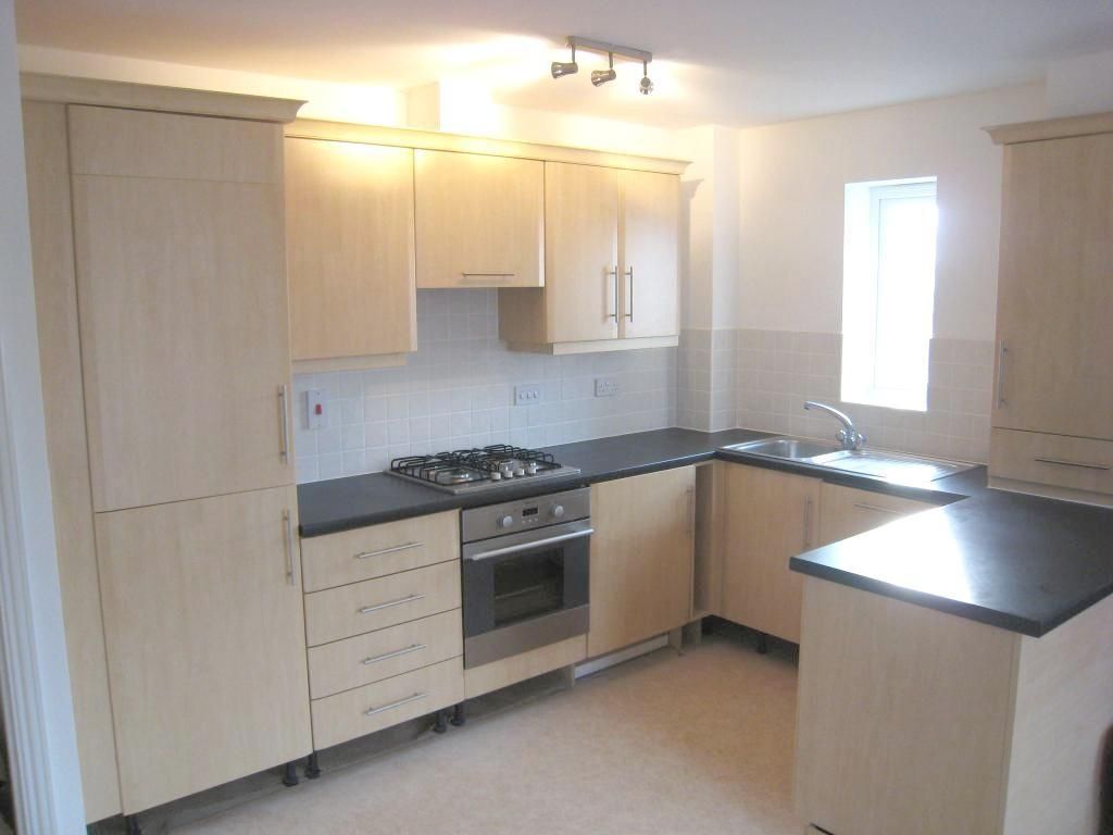 Property photo 1 of 8 Kitchen
